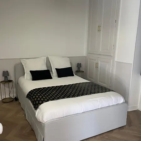 Le Studio Haslay Seraucourt En Plein Coeur De Ville De Bourges - Charme De L Ancien Et Confort Contemporain Room photo