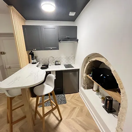 Le Studio Haslay Seraucourt En Plein Coeur De Ville De Bourges - Charme De L Ancien Et Confort Contemporain Room photo