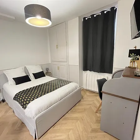 Le Studio Haslay Seraucourt En Plein Coeur De Ville De Bourges - Charme De L Ancien Et Confort Contemporain Room photo